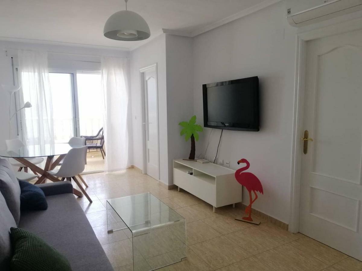Апартаменти Flamingo, Beach, Sea View, Pool, Wi Fi Торрев'єха Екстер'єр фото