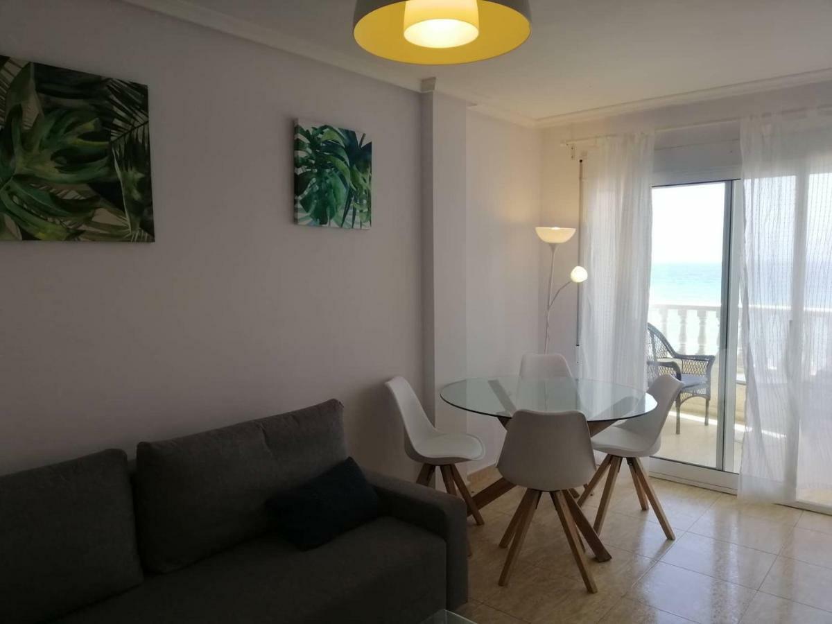 Апартаменти Flamingo, Beach, Sea View, Pool, Wi Fi Торрев'єха Екстер'єр фото